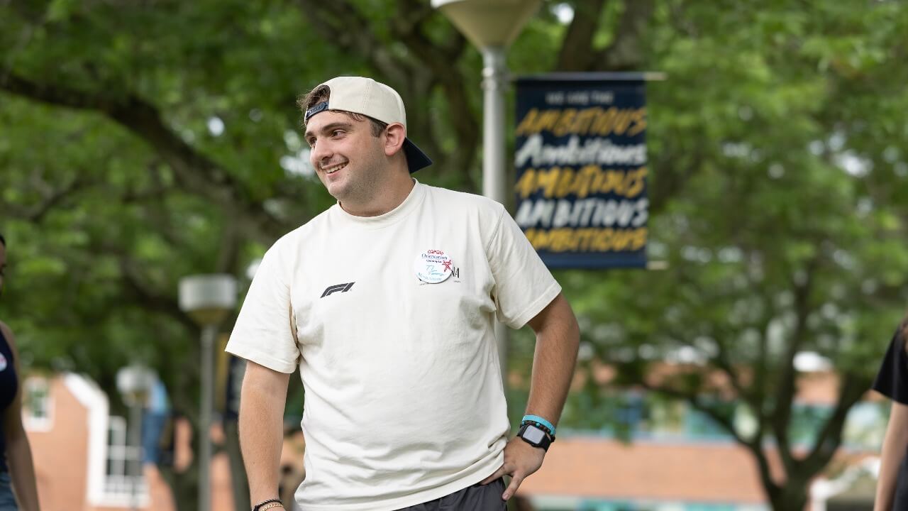 Student smiling at Orientation