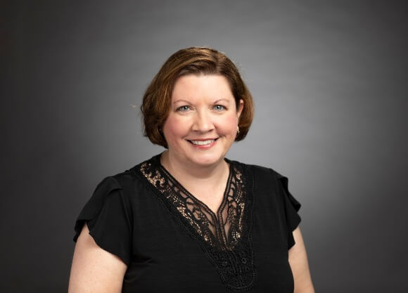 Headshot of Professor Lisa Burns